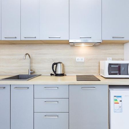Nyvky Like Home - Studio - Apt 21 Kiev Luaran gambar